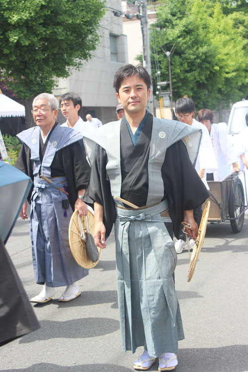 武者行列で参加